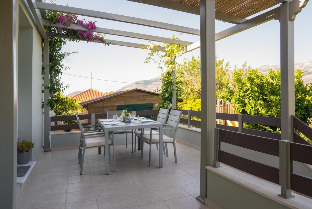 Lucas Home Lixouri Exterior photo